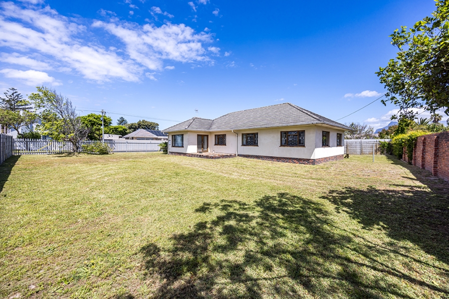 4 Bedroom Property for Sale in Milnerton Central Western Cape